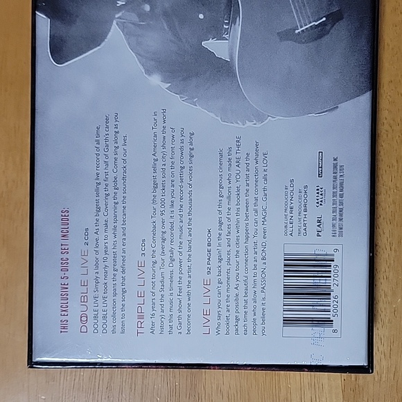 Garth Brooks Live 5-Disc Set - Picture 5 of 7